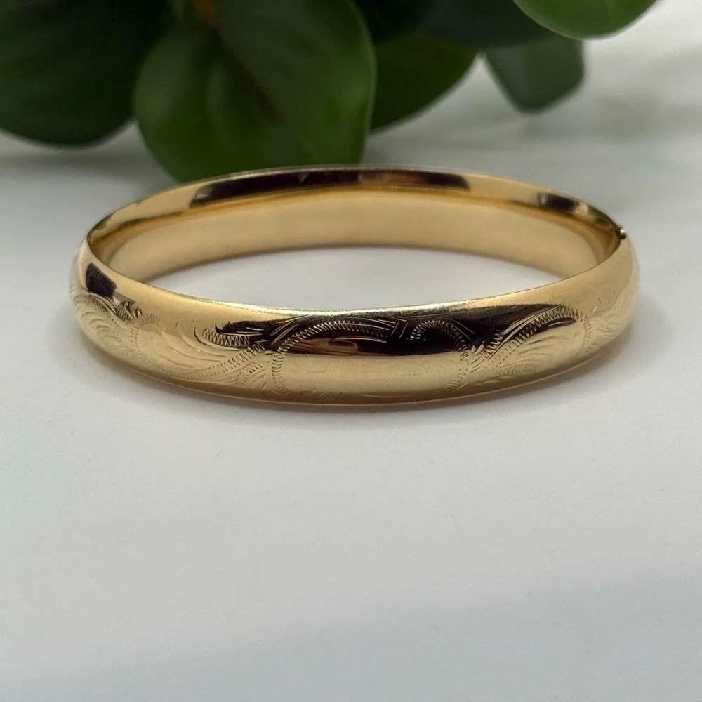 Vintage 14K Yellow Gold Engraved Bangle Bracelet - Picture 2 of 11